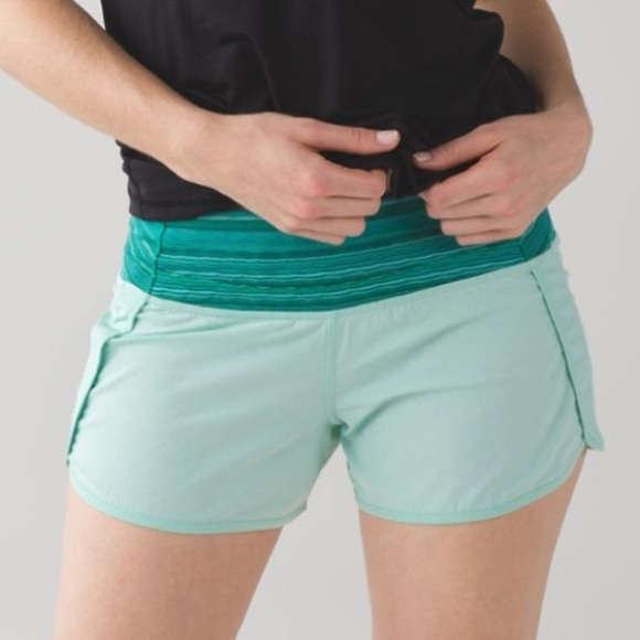 Lululemon Run Times ShortSea Mist Wave Twist Jungle Hero Blue Size 10 - Picture 1 of 13